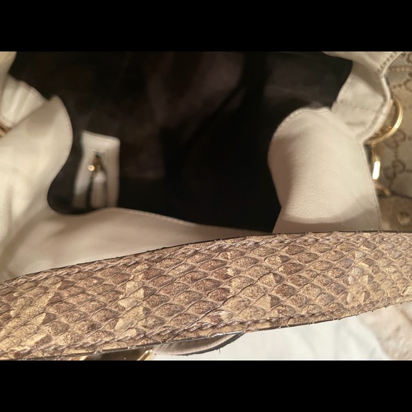 Gucci. Hobo Python, leather suede interior gorgeous - Picture 10 of 16